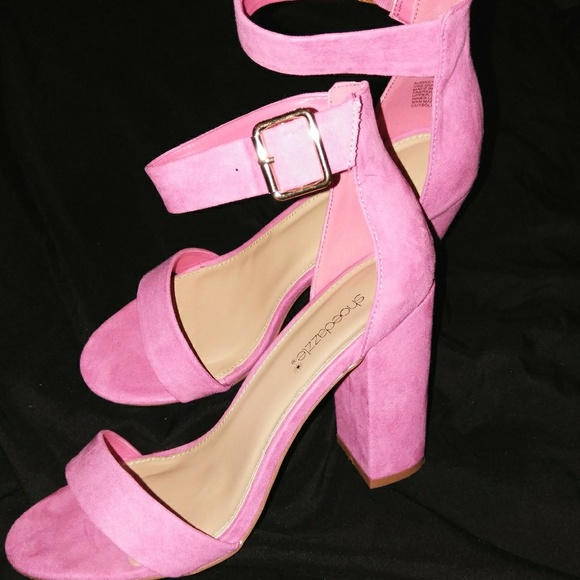Pink heels - Picture 2 of 3
